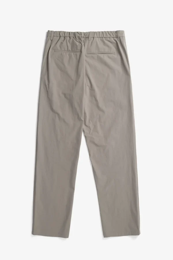 Norse Projects TROUSERS^Aaren Travel Light Concrete Grey