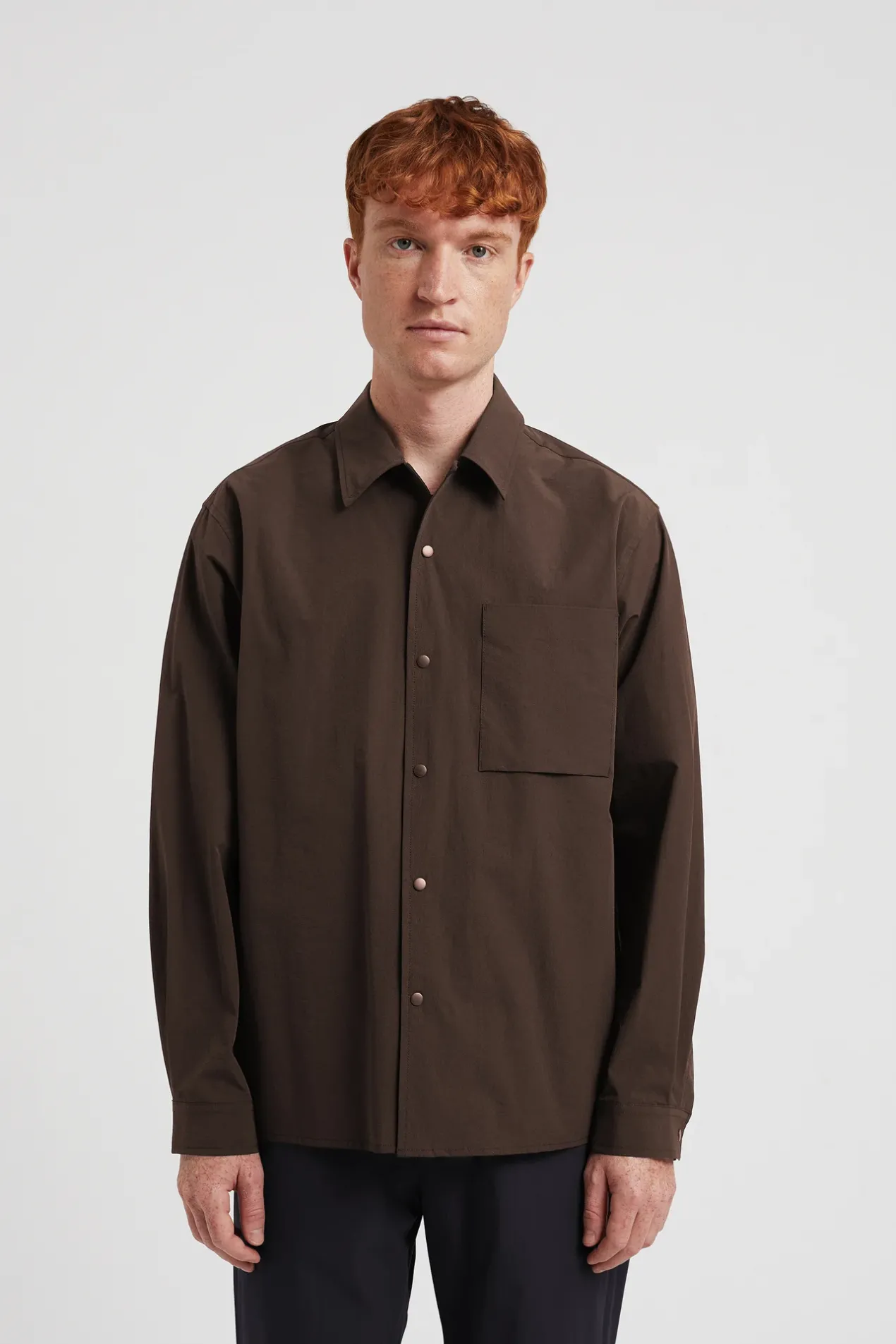 carsten_travel_light_shirt_ls_2-2.webp Norse Projects SHIRTING^Carsten Travel Light Shirt LS Espresso
