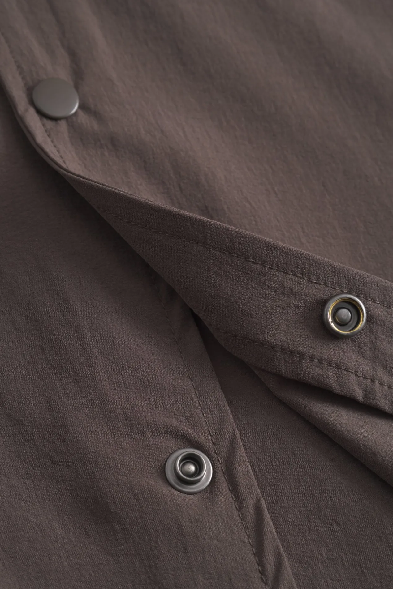carsten_travel_light_shirt_ls_4-2.webp Norse Projects SHIRTING^Carsten Travel Light Shirt LS Espresso