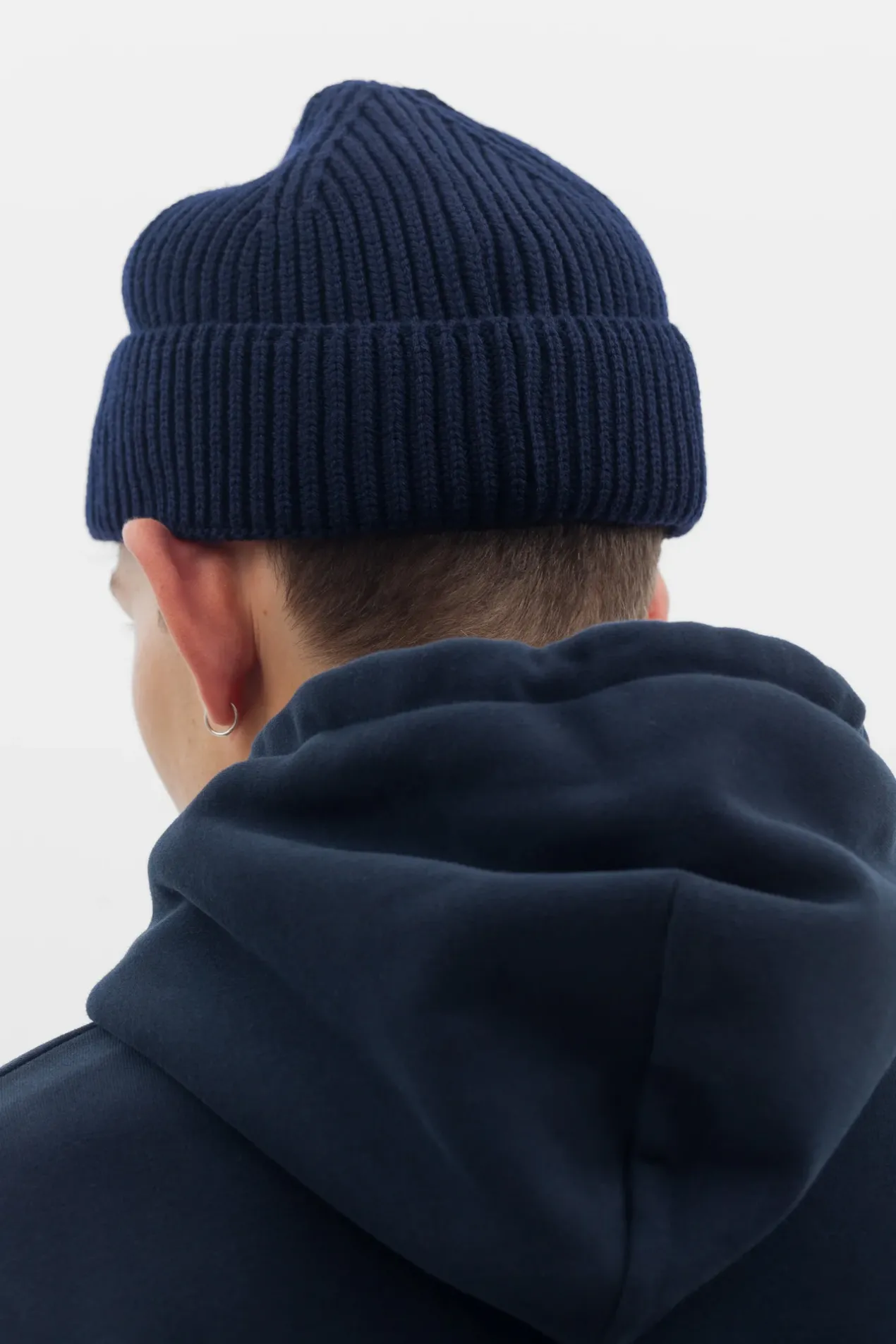 fine_merino_rib_beanie_4.webp Norse Projects BEANIES^Fine Merino Rib Beanie Dark Navy