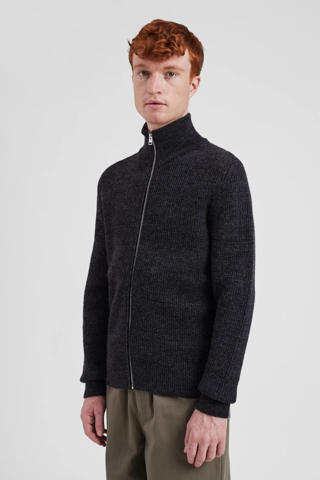 hagen_wool_cotton_rib_full_zip_jacket_3-1.webp Norse Projects KNITWEAR^Hagen Wool Cotton Rib Full Zip Jacket Dark Grey Melange