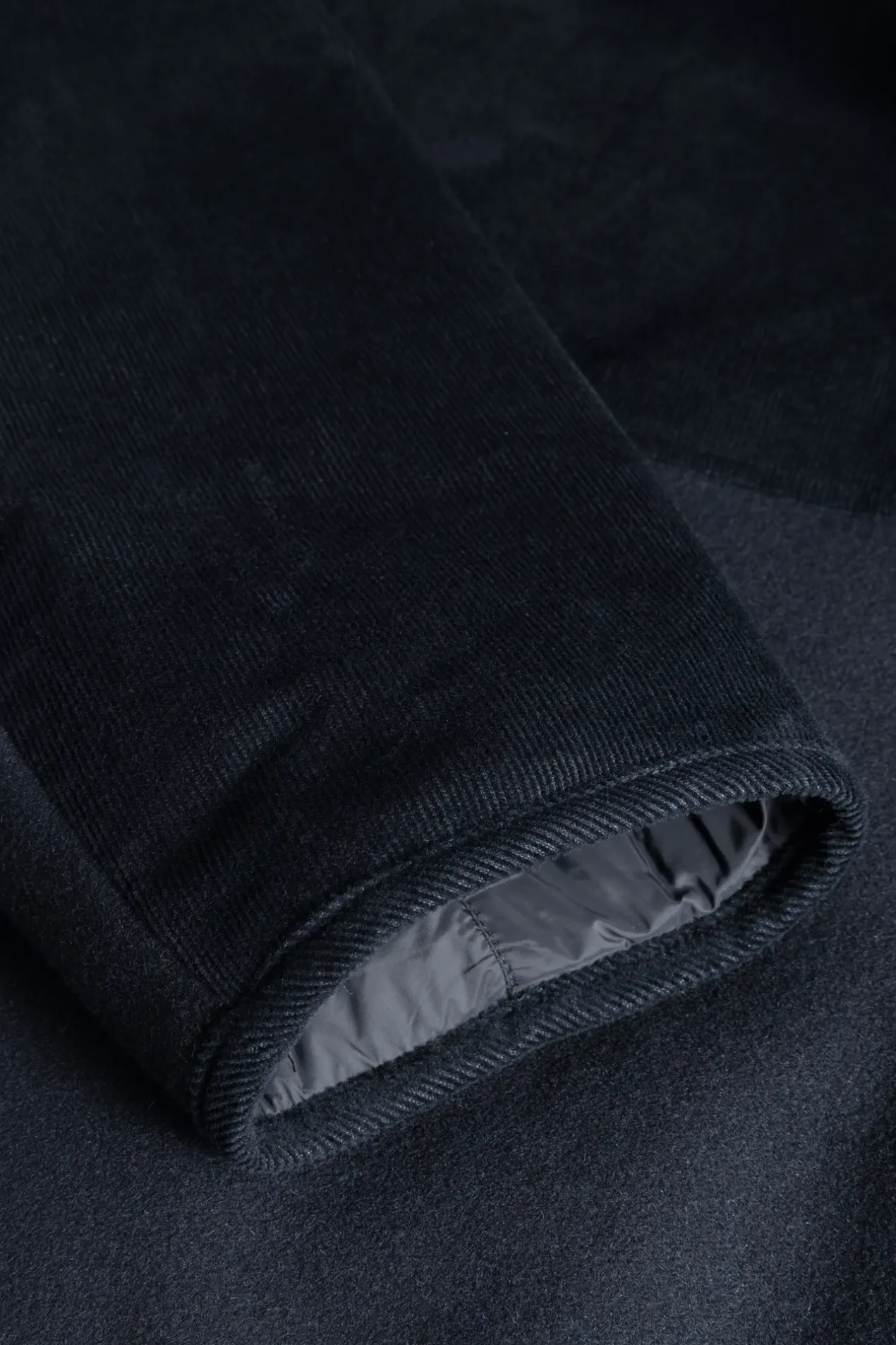 hakon_solotex_corduroy_4-1.webp Norse Projects OUTERWEAR^Hakon Solotex Corduroy Dark Navy