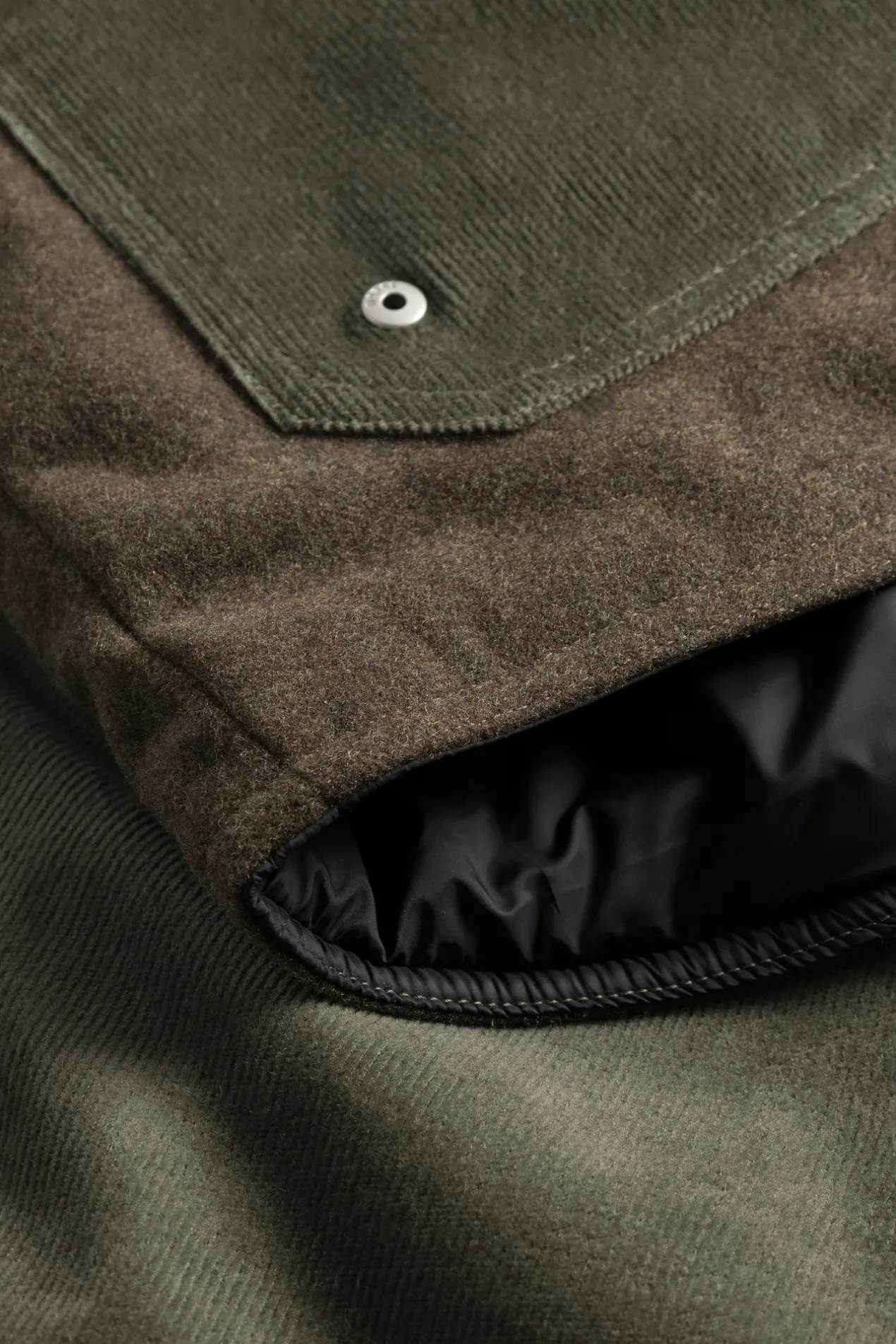 hakon_solotex_corduroy_6.webp Norse Projects OUTERWEAR^Hakon Solotex Corduroy Ivy Green