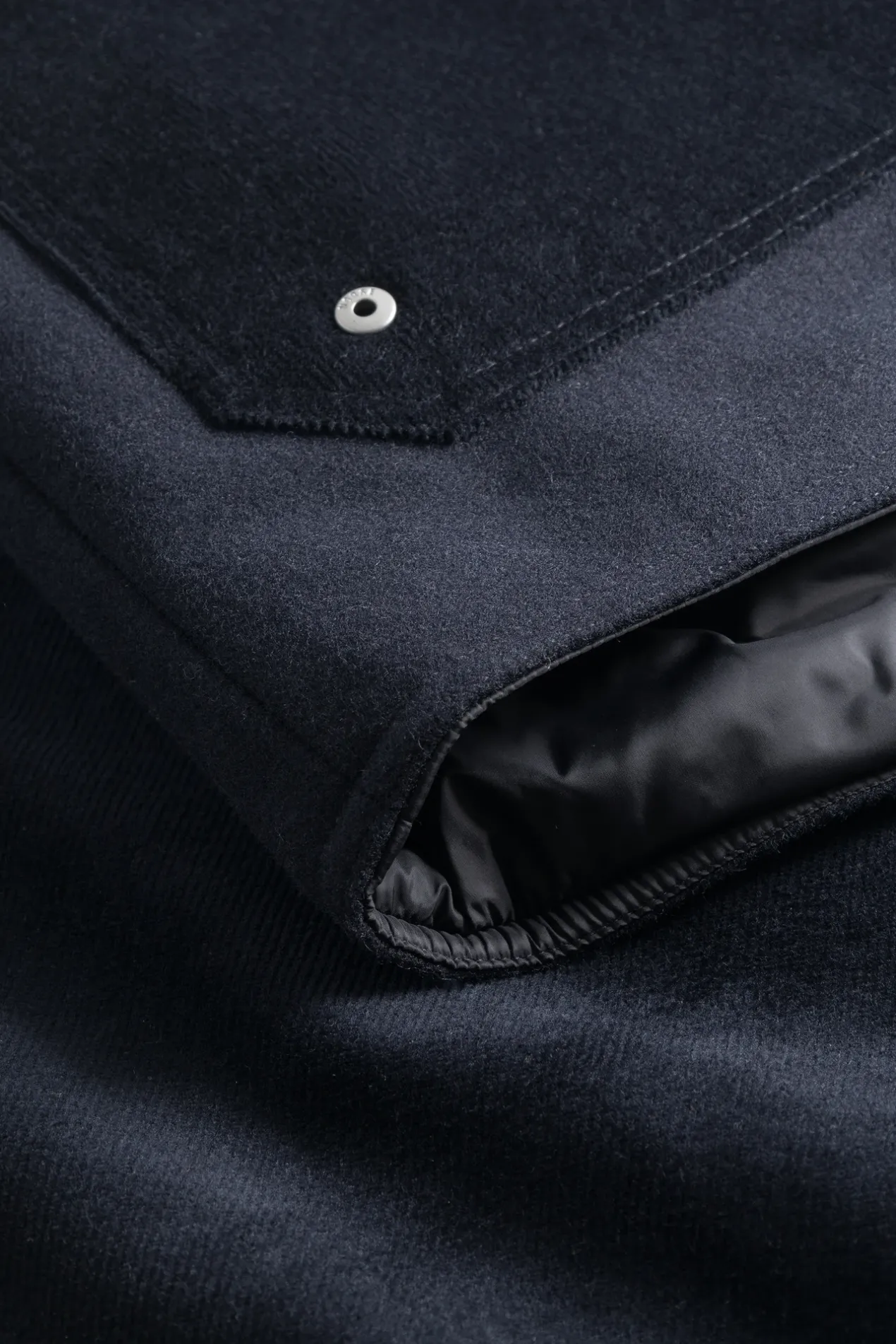 hakon_solotex_corduroy_7.webp Norse Projects OUTERWEAR^Hakon Solotex Corduroy Dark Navy