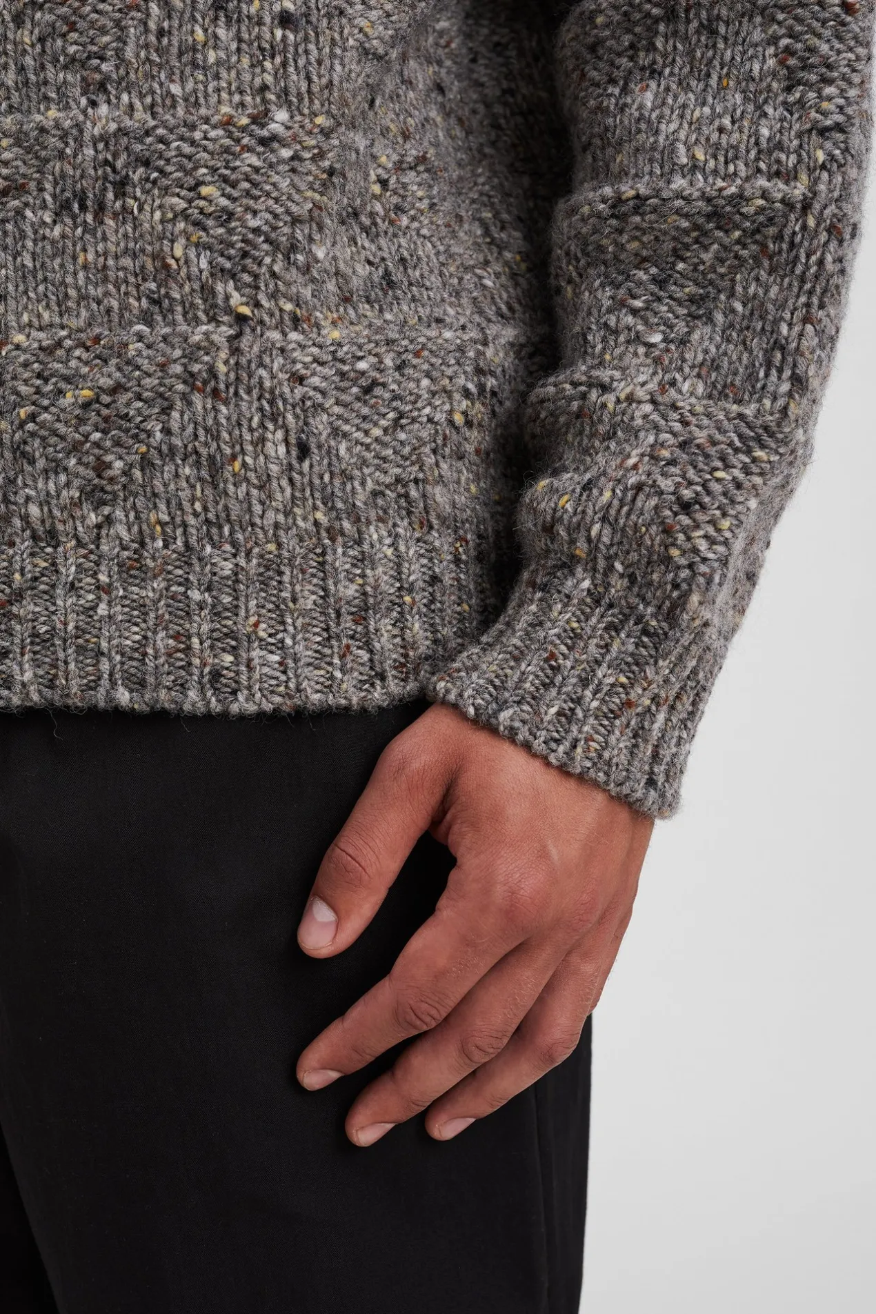 jonas_donegal_diamond_sweater_5.webp Norse Projects KNITWEAR^Jonas Donegal Diamond Sweater Grey Melange