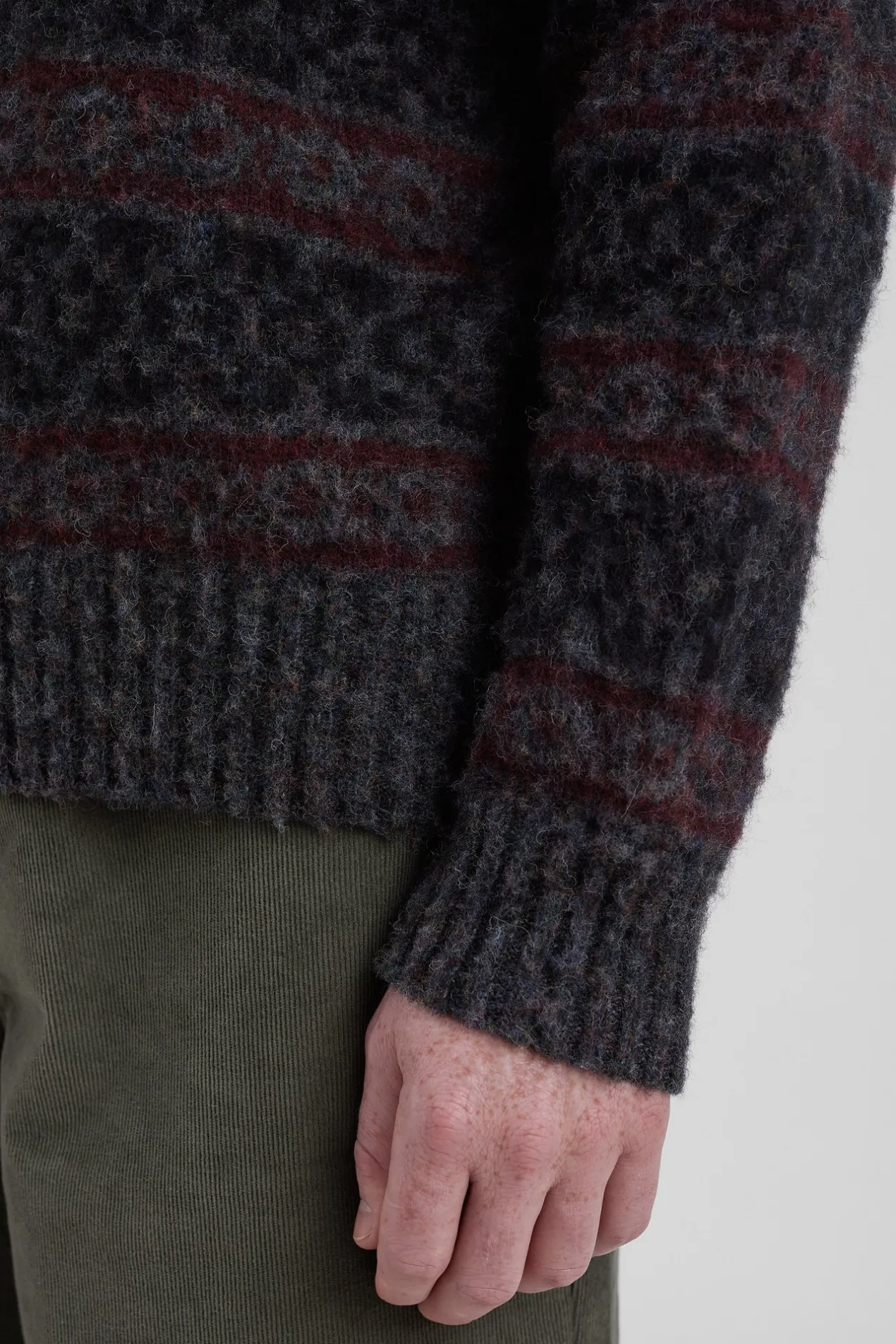 jonas_scottish_lambswool_fair_isle_sweater_6.webp Norse Projects KNITWEAR^Jonas Scottish Lambswool Fair Isle Sweater Charcoal Grey