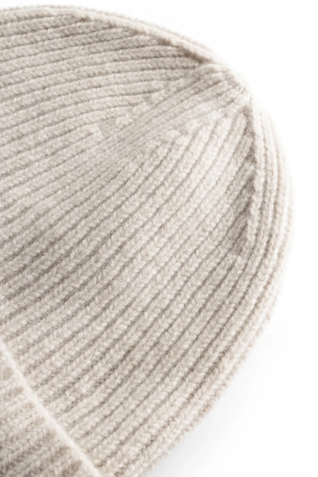 merino_lambswool_rib_n_logo_beanie_2-2.webp Norse Projects BEANIES^Merino Lambswool Rib N Logo Beanie Oatmeal