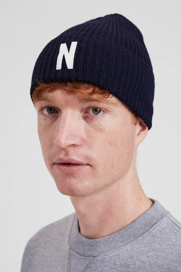 Norse Projects BEANIES^Merino Lambswool Rib N Logo Beanie Dark Navy