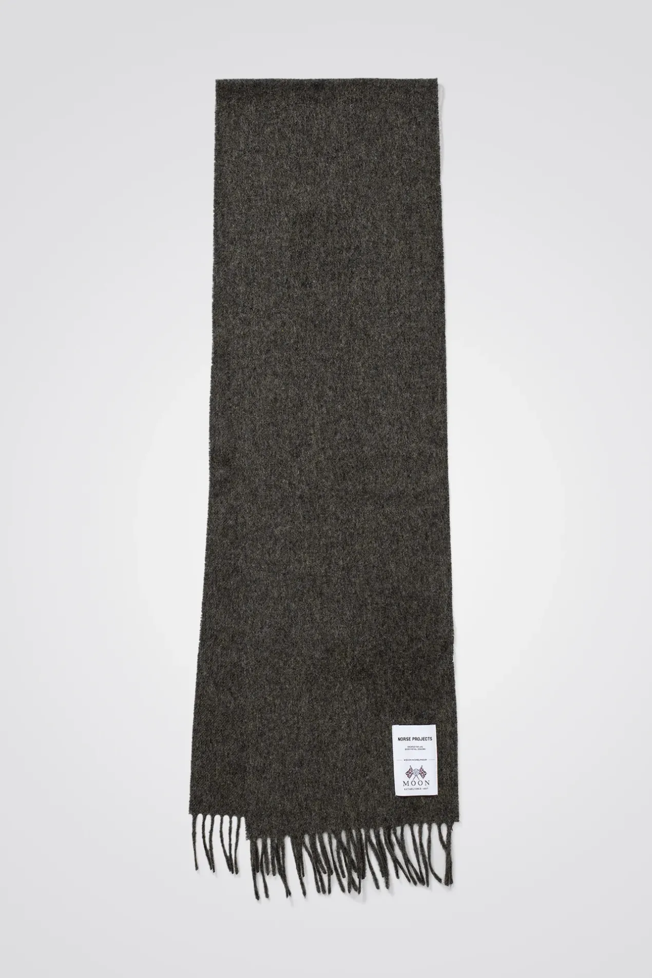moon_lambswool_scarf_1-5.webp Norse Projects ACCESSORIES^Moon Lambswool Scarf Charcoal Melange