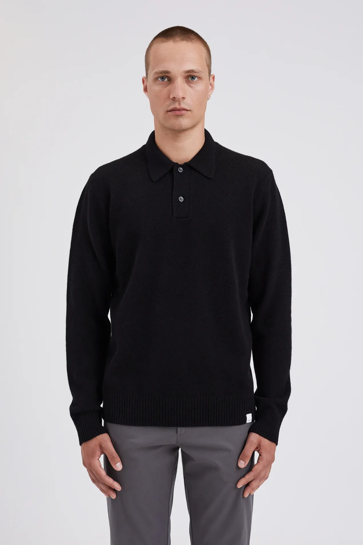 norse_standard_merino_lambswool_polo_2-2.webp Norse Projects KNITWEAR^Norse Standard Merino Lambswool Polo Black