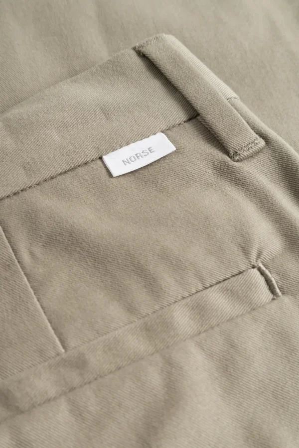 Norse Projects TROUSERS^Norse Standard Slim Chino Sediment Green