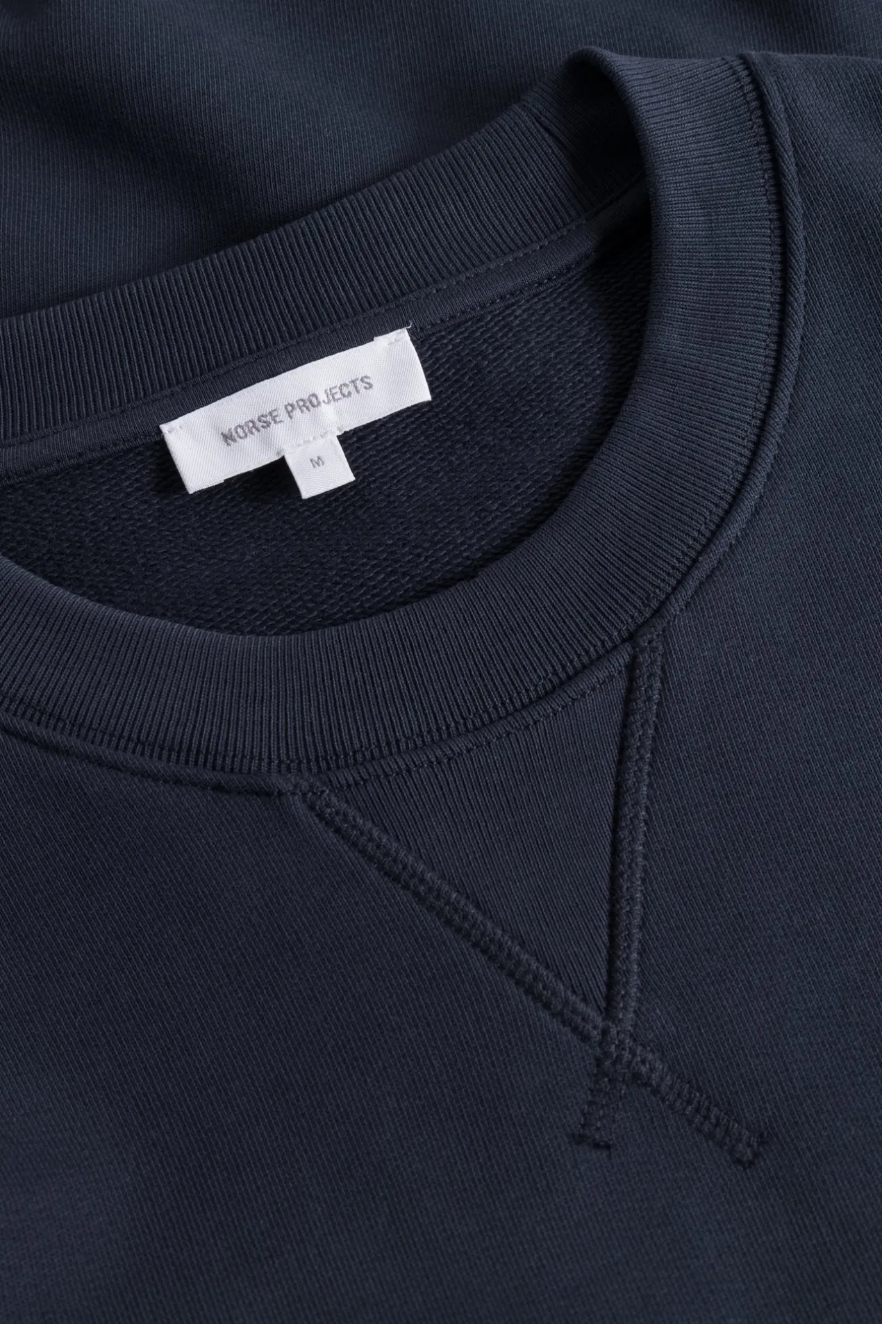 norse_standard_sweatshirt_4-3.webp Norse Projects SWEATSHIRTS^Norse Standard Sweatshirt Dark Navy
