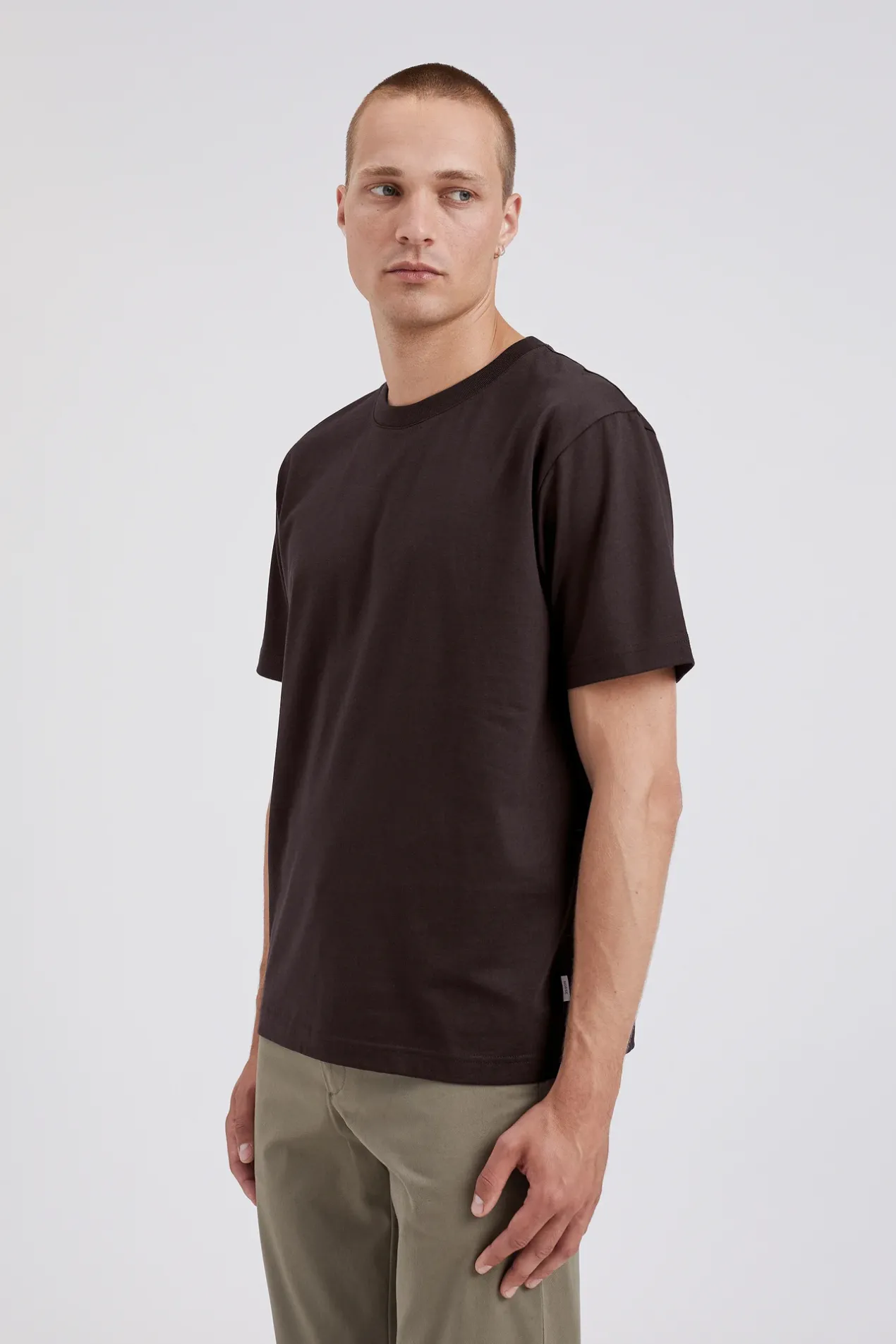norse_standard_tshirt_3-2.webp Norse Projects T-SHIRTS^Norse Standard T-shirt Espresso