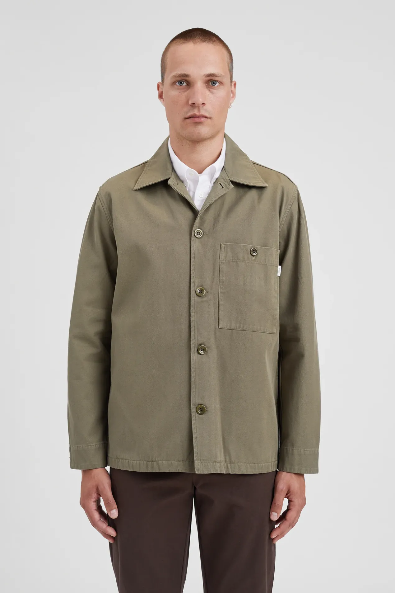 norse_standard_twill_overshirt_2.webp Norse Projects OVERSHIRTS^Norse Standard Twill Overshirt Sediment Green