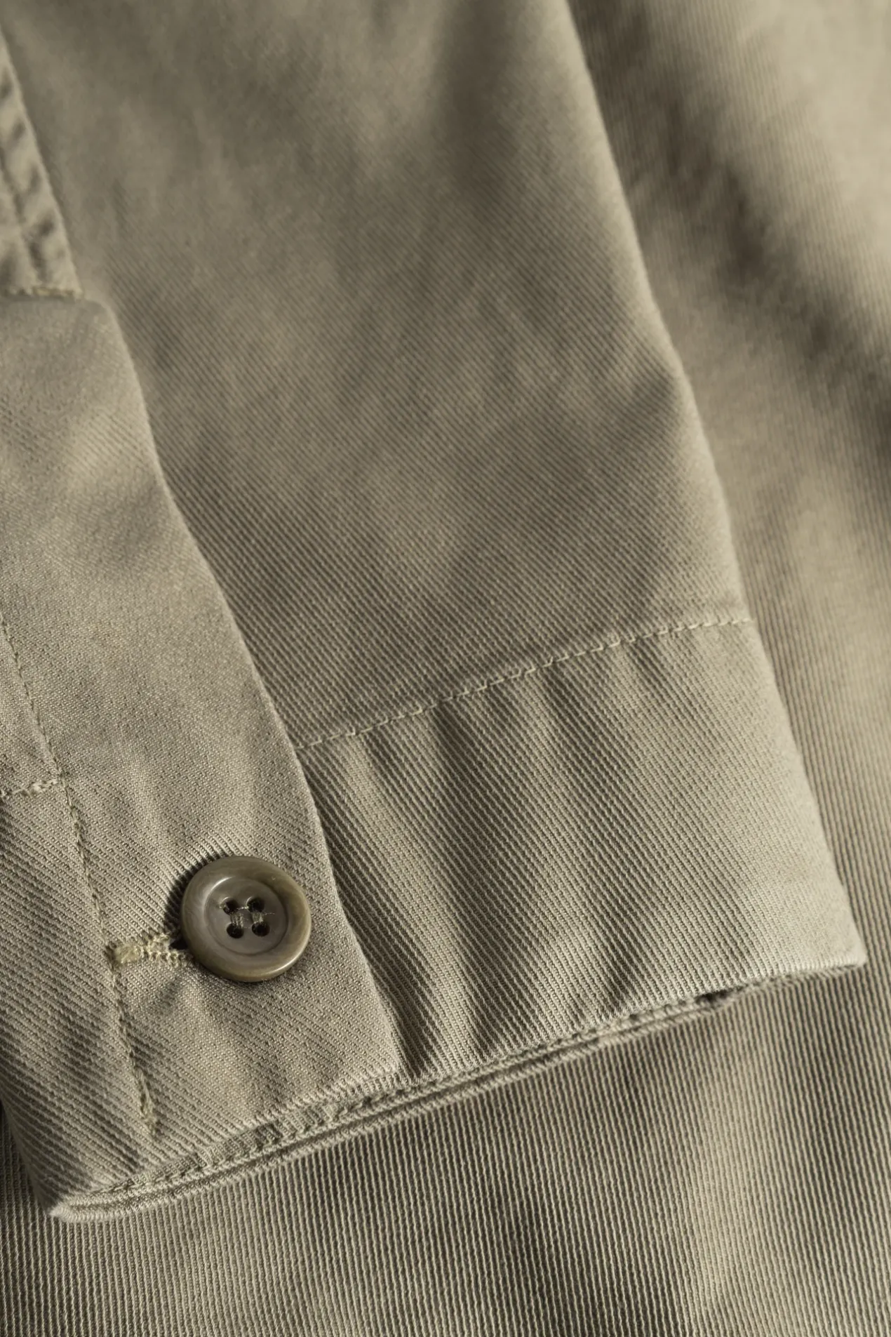 norse_standard_twill_overshirt_8.webp Norse Projects OVERSHIRTS^Norse Standard Twill Overshirt Sediment Green