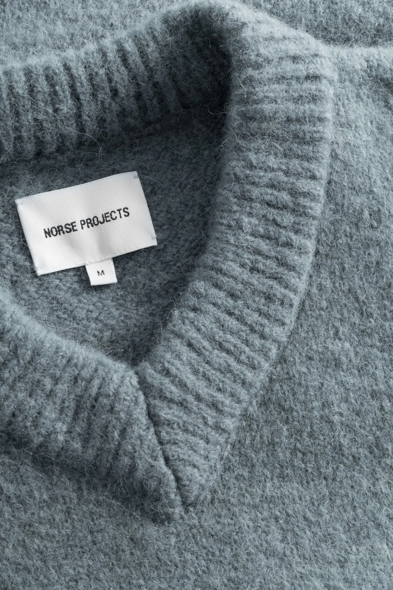 rasmus_relaxed_brushed_vneck_sweater_6.webp Norse Projects KNITWEAR^Rasmus Relaxed Brushed V-Neck Sweater Mouse Grey