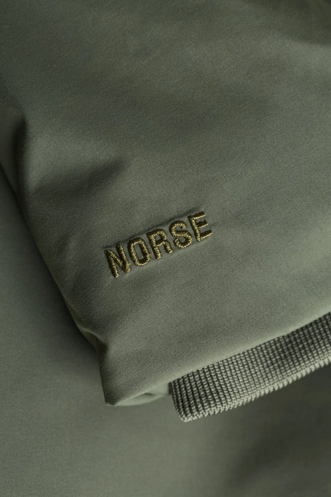 rokkvi__goretex_7-2.webp Norse Projects OUTERWEAR^Rokkvi 7.0 Gore-Tex Olive Drab